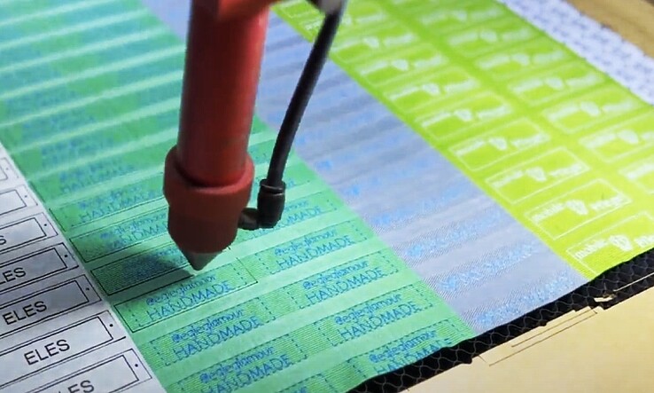 Herstellung von Bügeletiketten